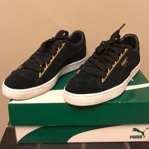 Suede Jewel Metallic Women’s Sneakers Black 6.5